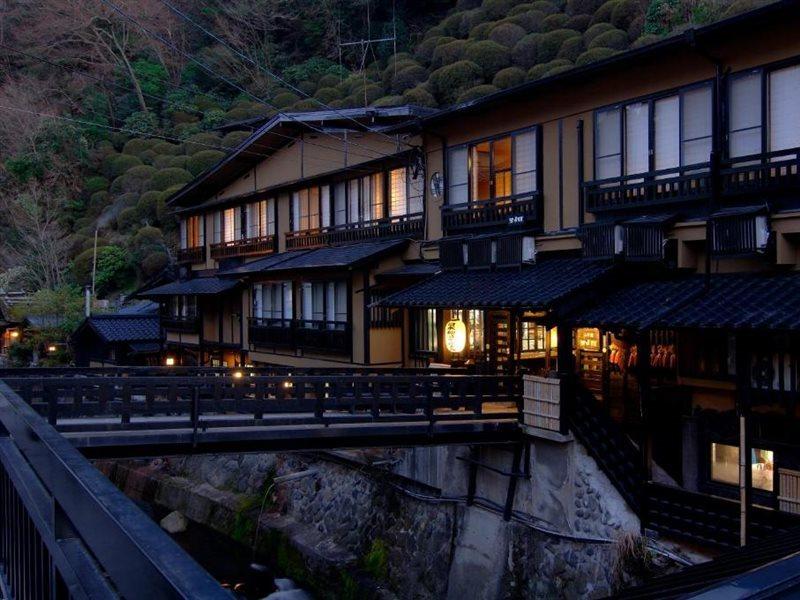 Kurokawa Onsen Yama No Yado Shinmeikan Minamioguni Exterior foto